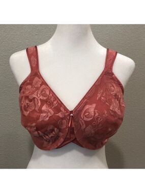 Wacoal underwire bra with lined lace cups and adjustable straps. Coral. 34DDD